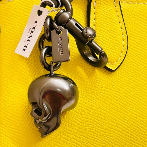 RARE Coach Skull Keychain/ Bag Charm - Picture 7 of 16